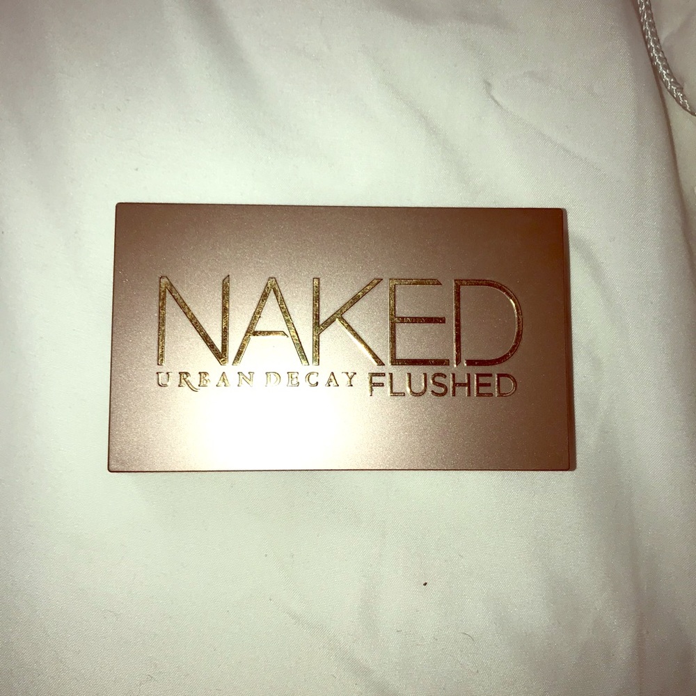 Naked Flushed Palette